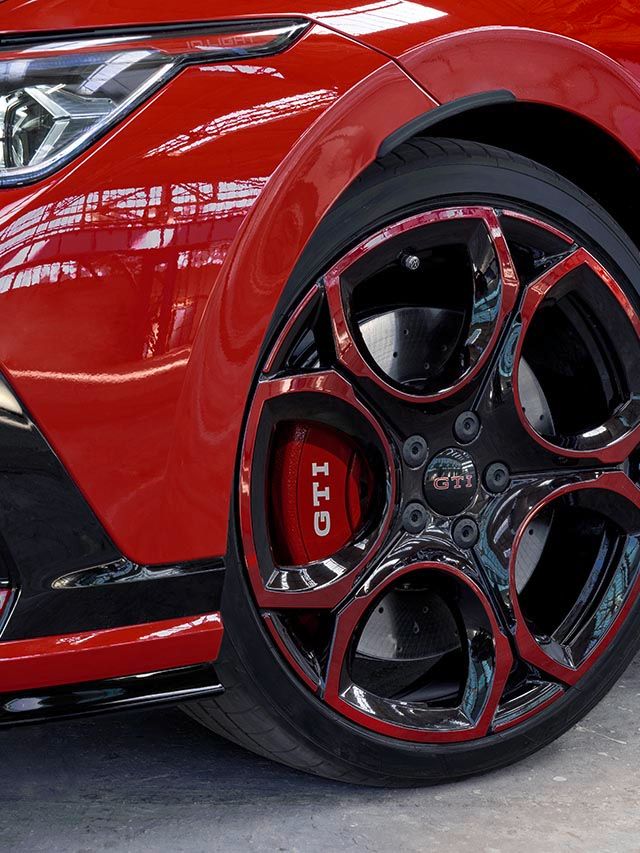 Jante num Golf GTI EDITION 50 vermelho.
