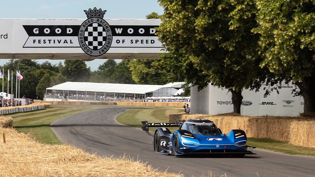 O Volkswagen ID.R durante o Festival de Velocidade de Goodwood