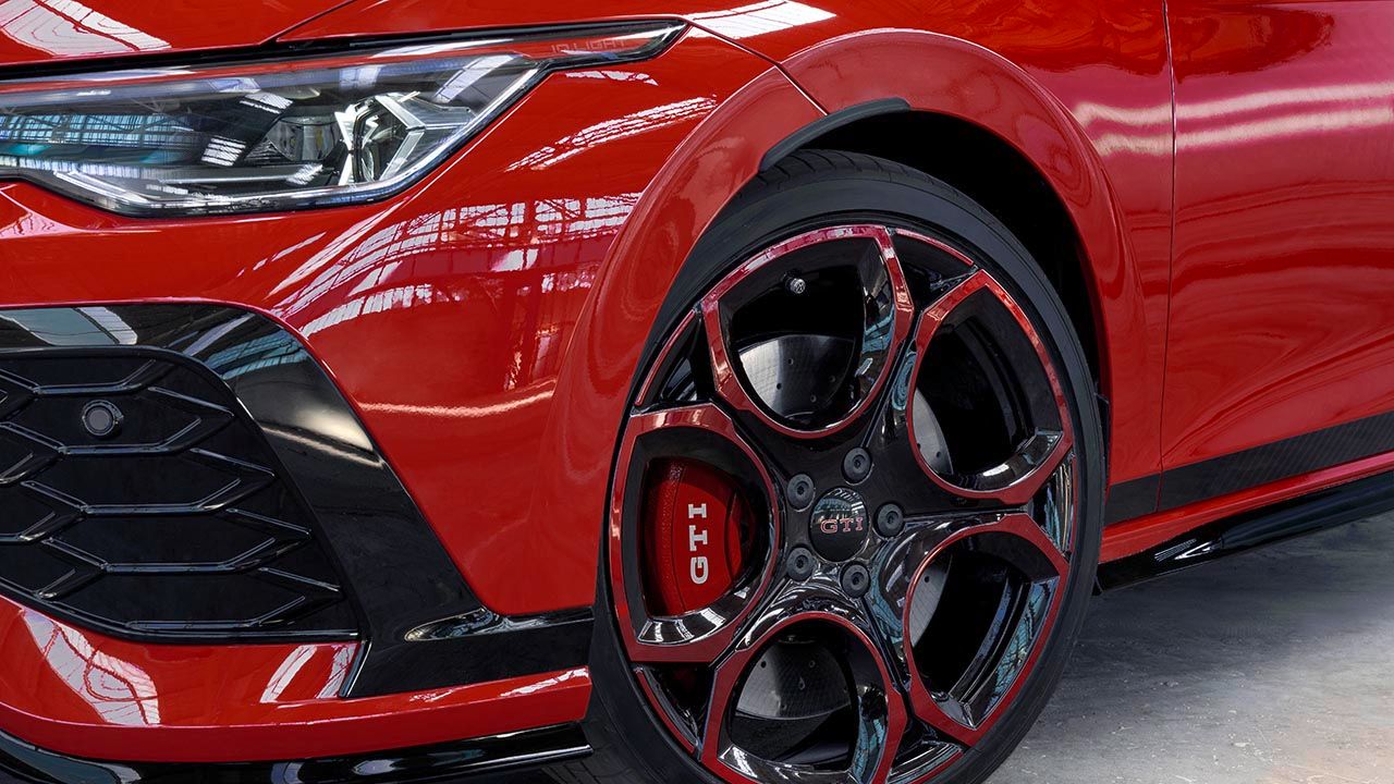 Jante num Golf GTI EDITION 50 vermelho.