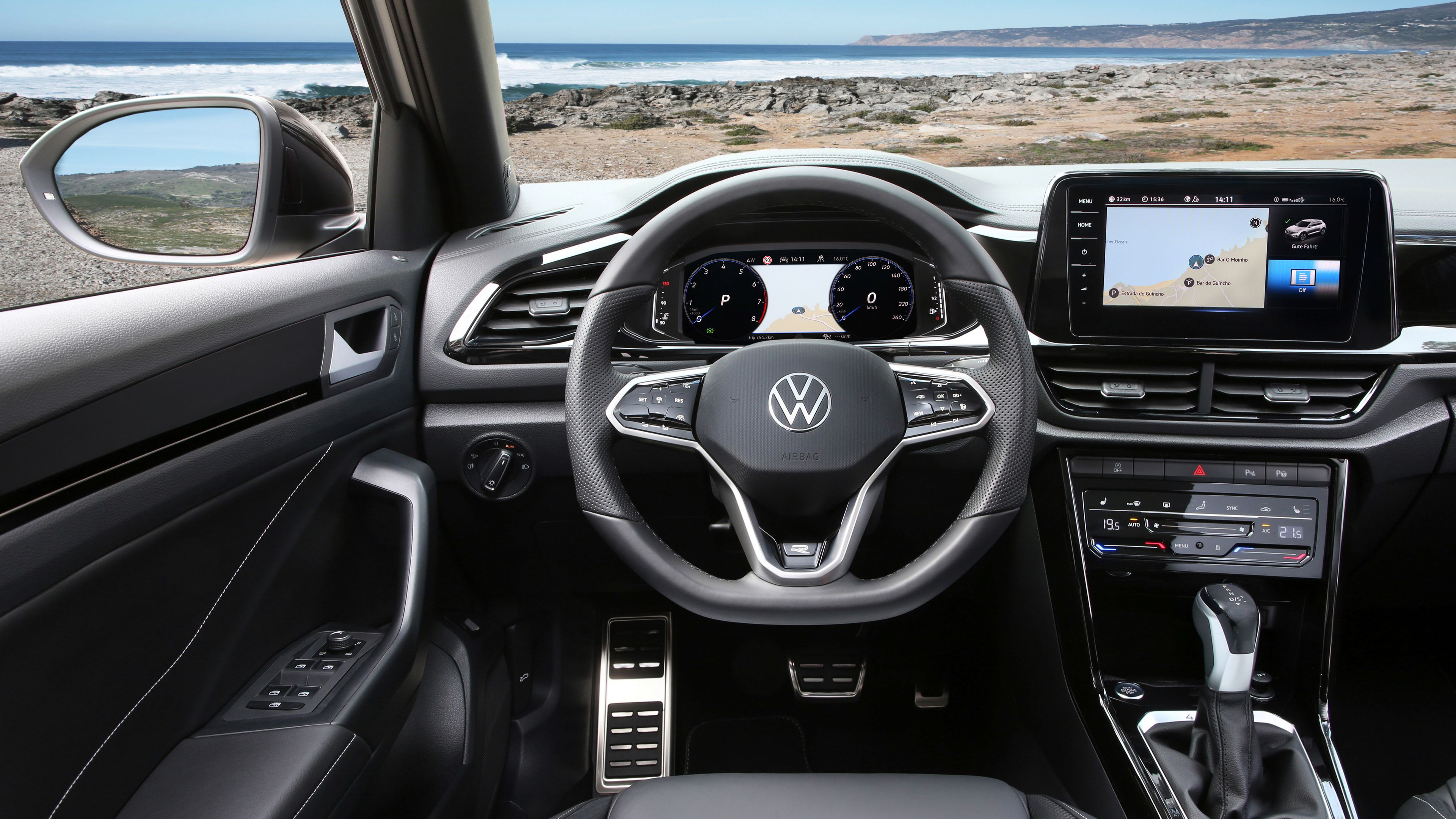 O interior renovado do novo VW T-Roc 