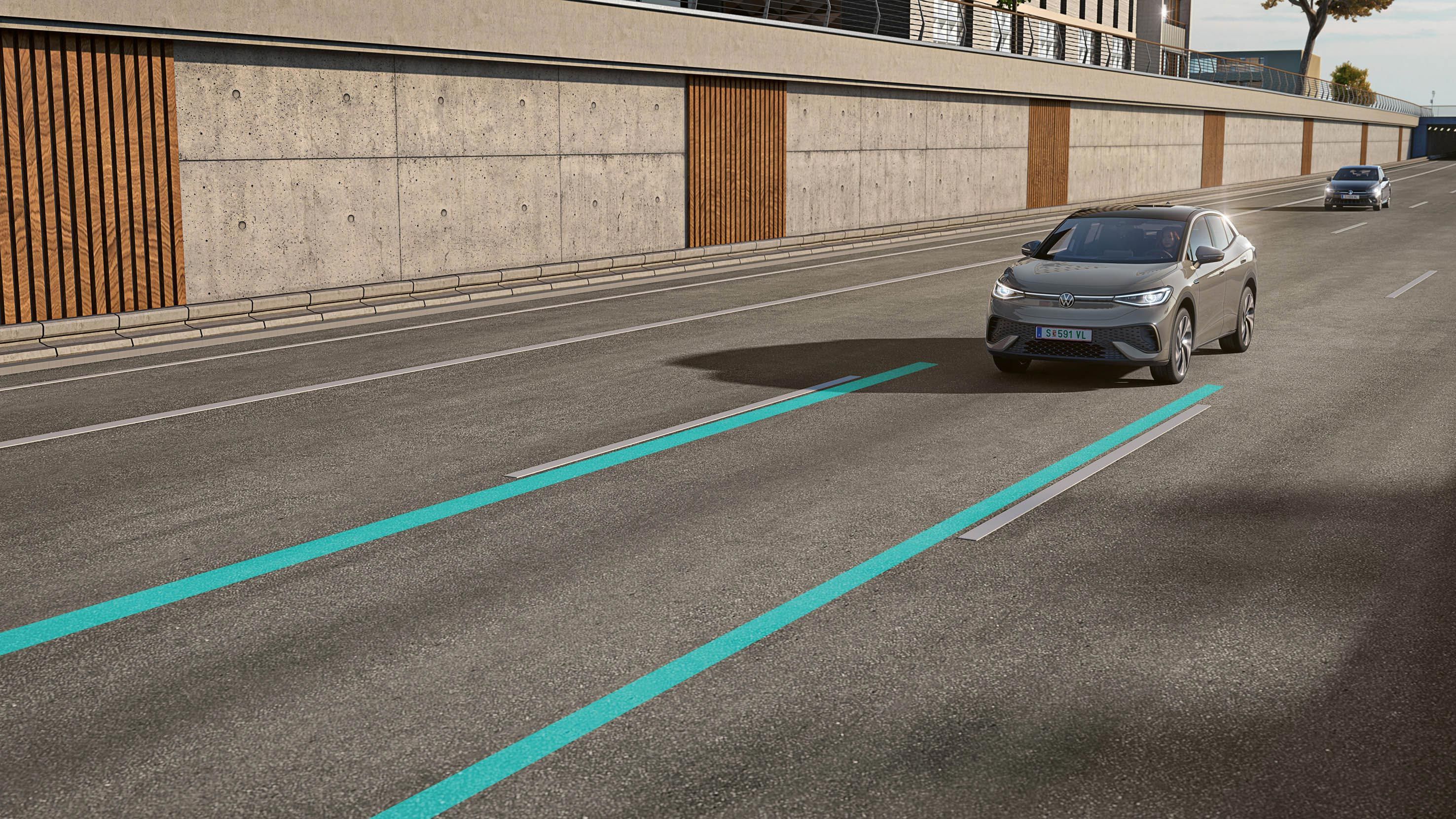 A ilustração usa VW ID.5 para mostrar esquematicamente como funciona o Lane Assist. 