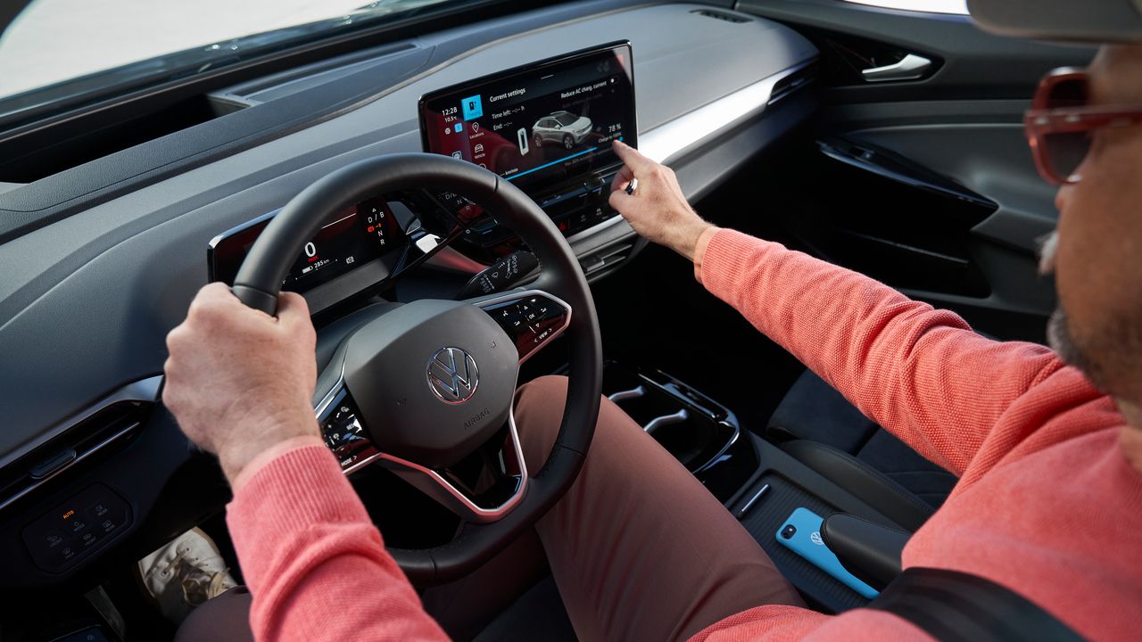 VW cinzento na inspeção 