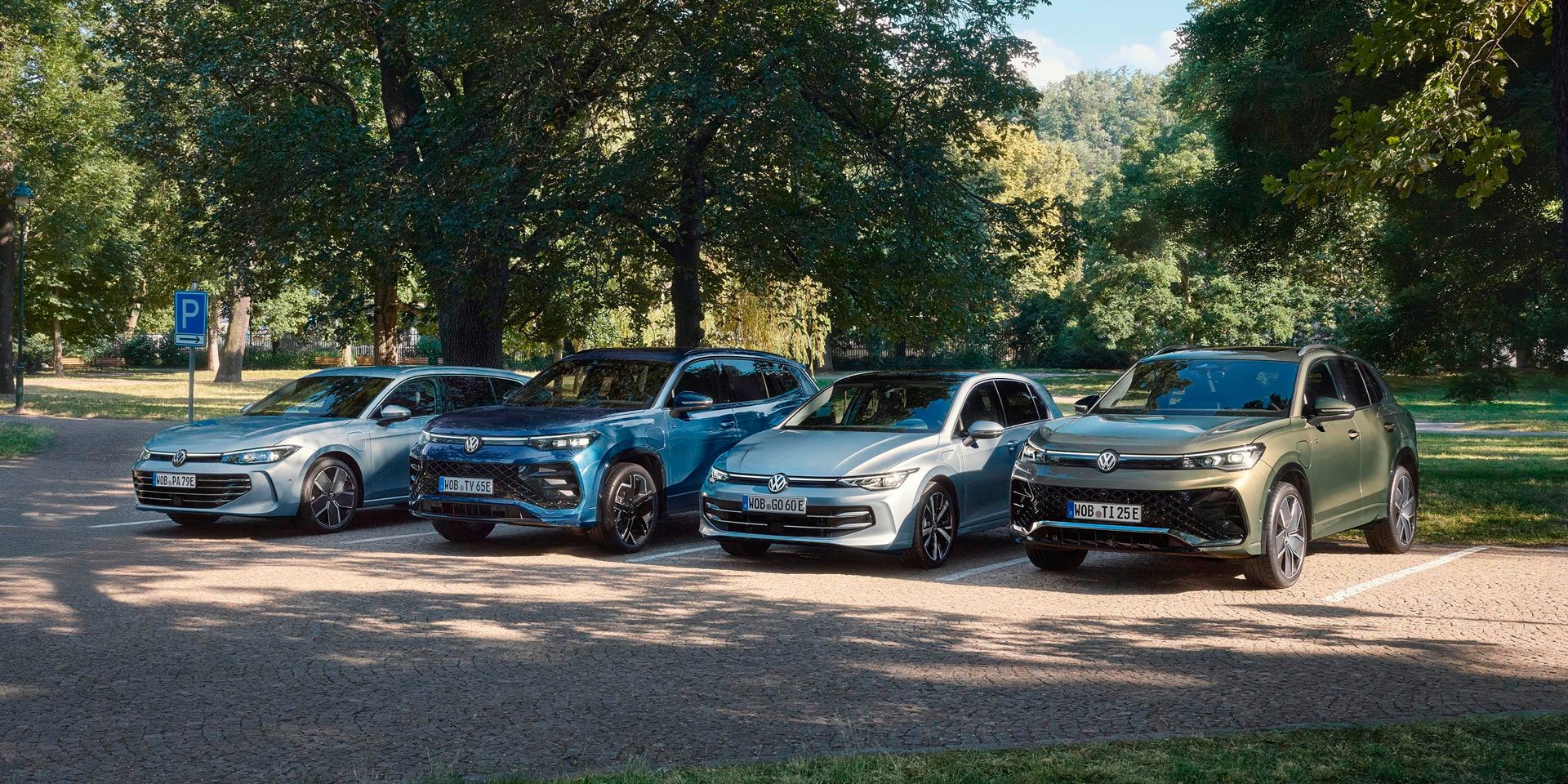 Quatro veículos Volkswagen PHEV