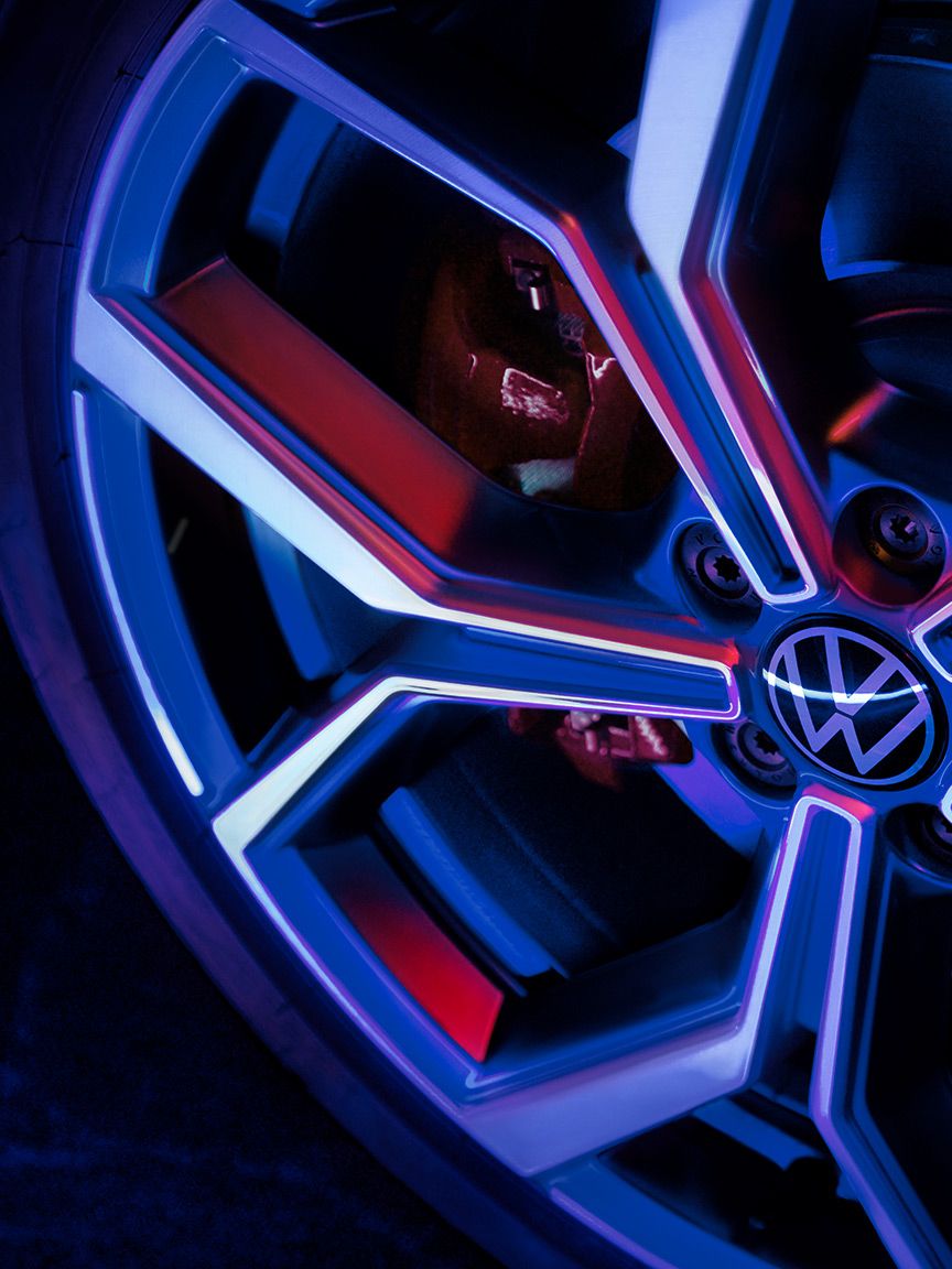 Pormenor da jante "Faro" de 18 polegadas do Polo GTI.
