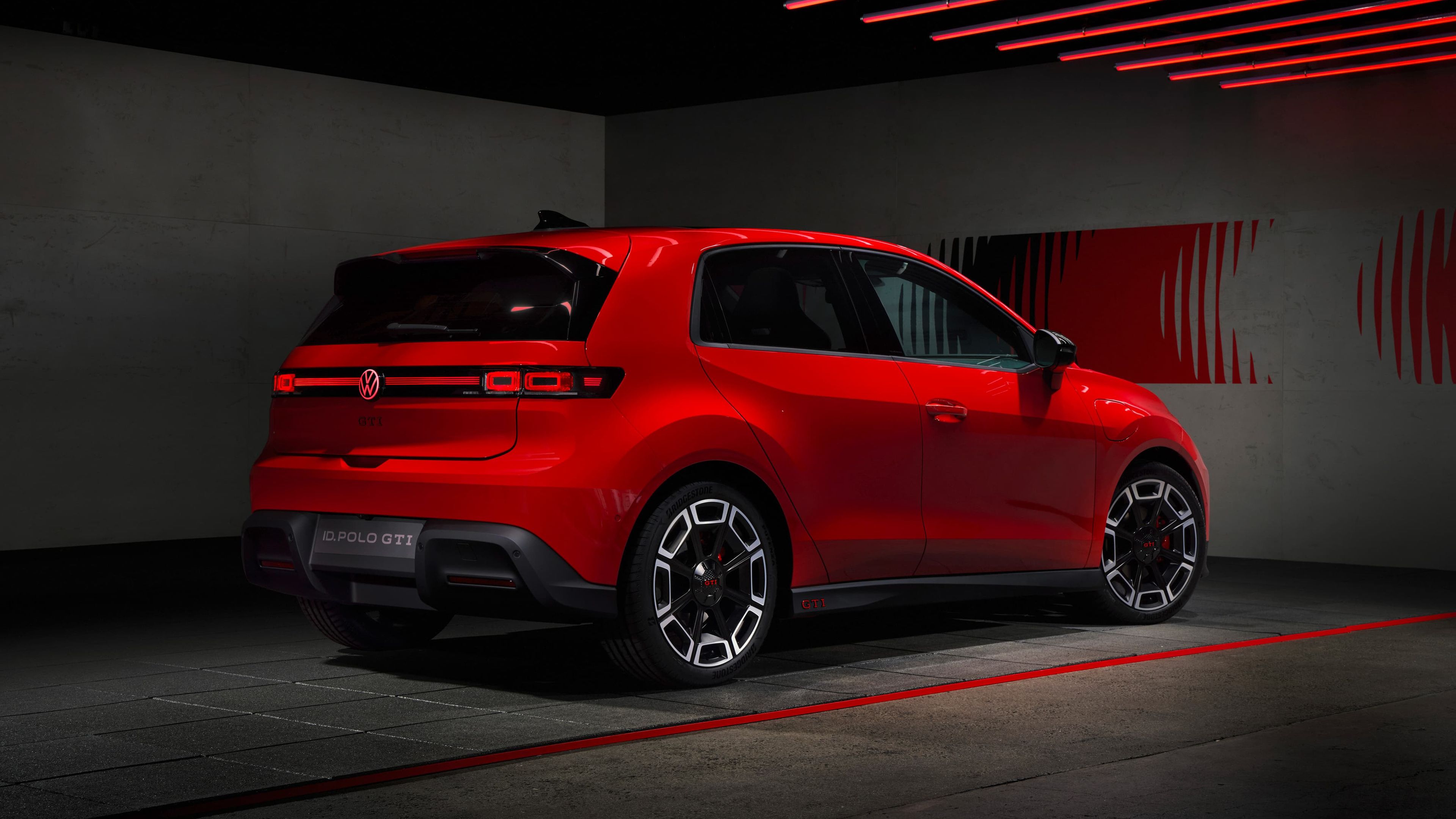 Volkswagen ID. Polo GTI 100% elétrico traseira