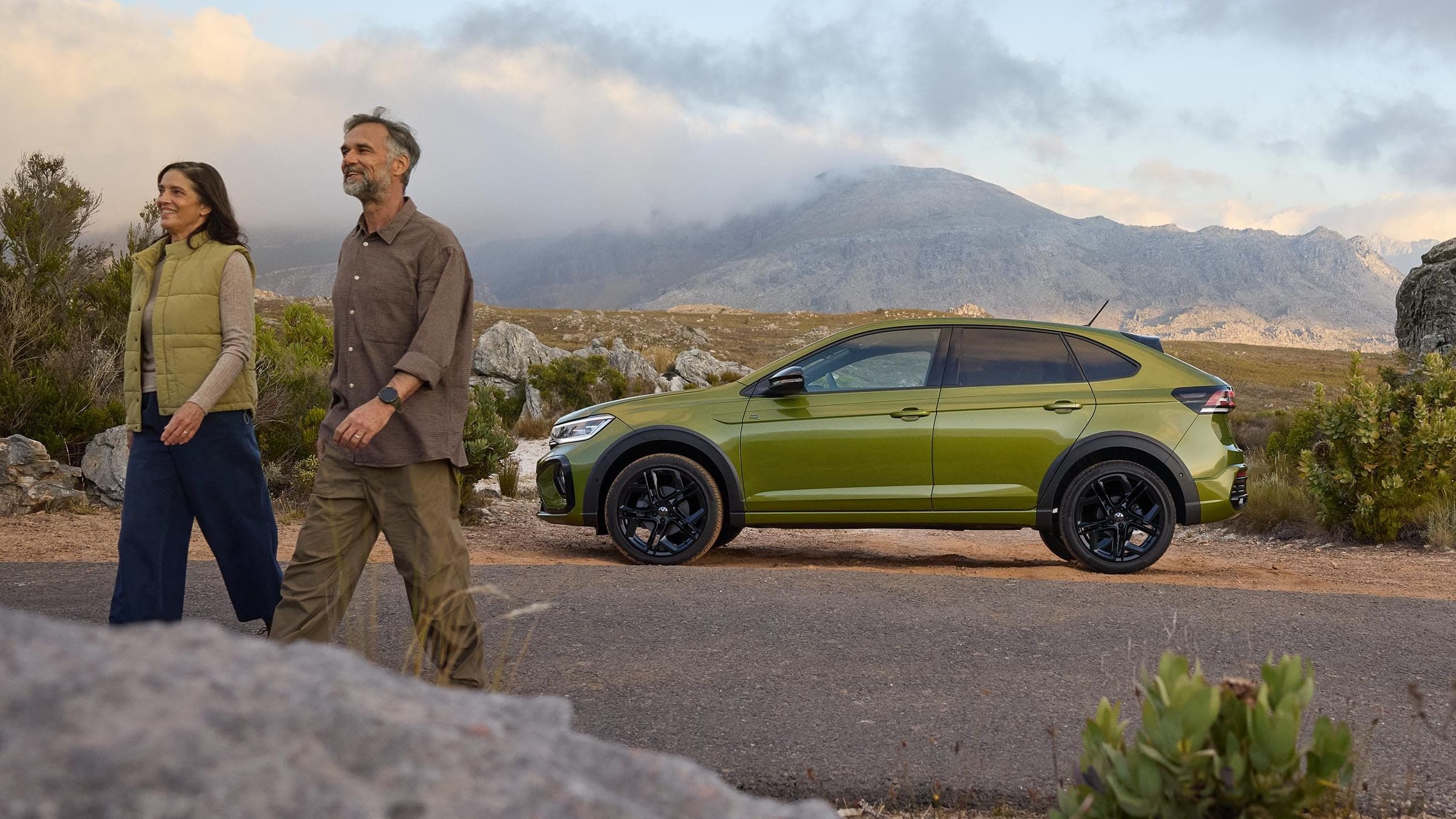 Volkswagen SUV Taigo, na cor Verde Visual