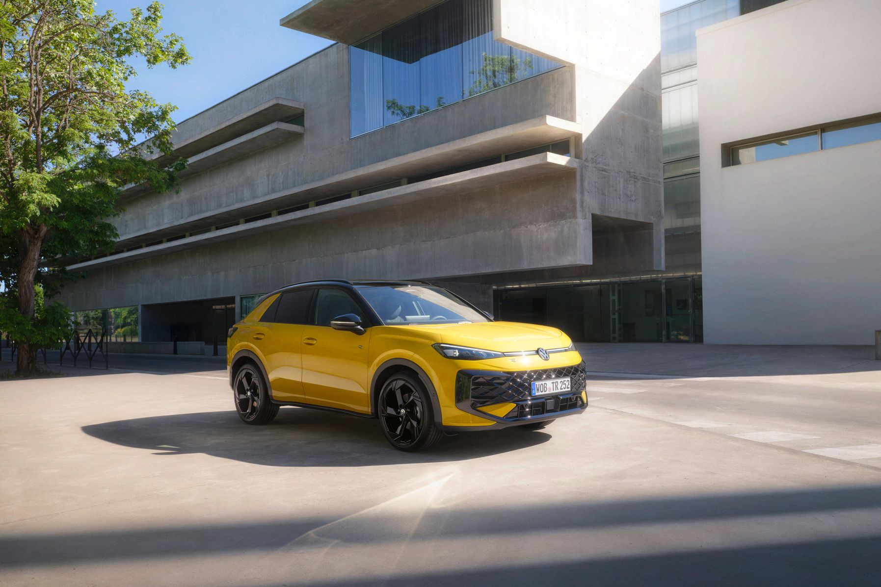 Estreia mundial do Novo T-Roc – na cor Amarelo Canary.