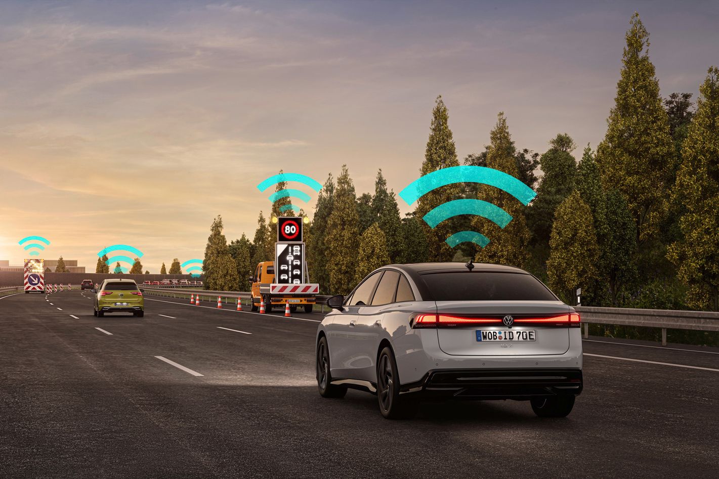 O crescente número de modelos com tecnologia Car2X nas estradas permite uma comunicação mais ampla entre os veículos e a infraestrutura.