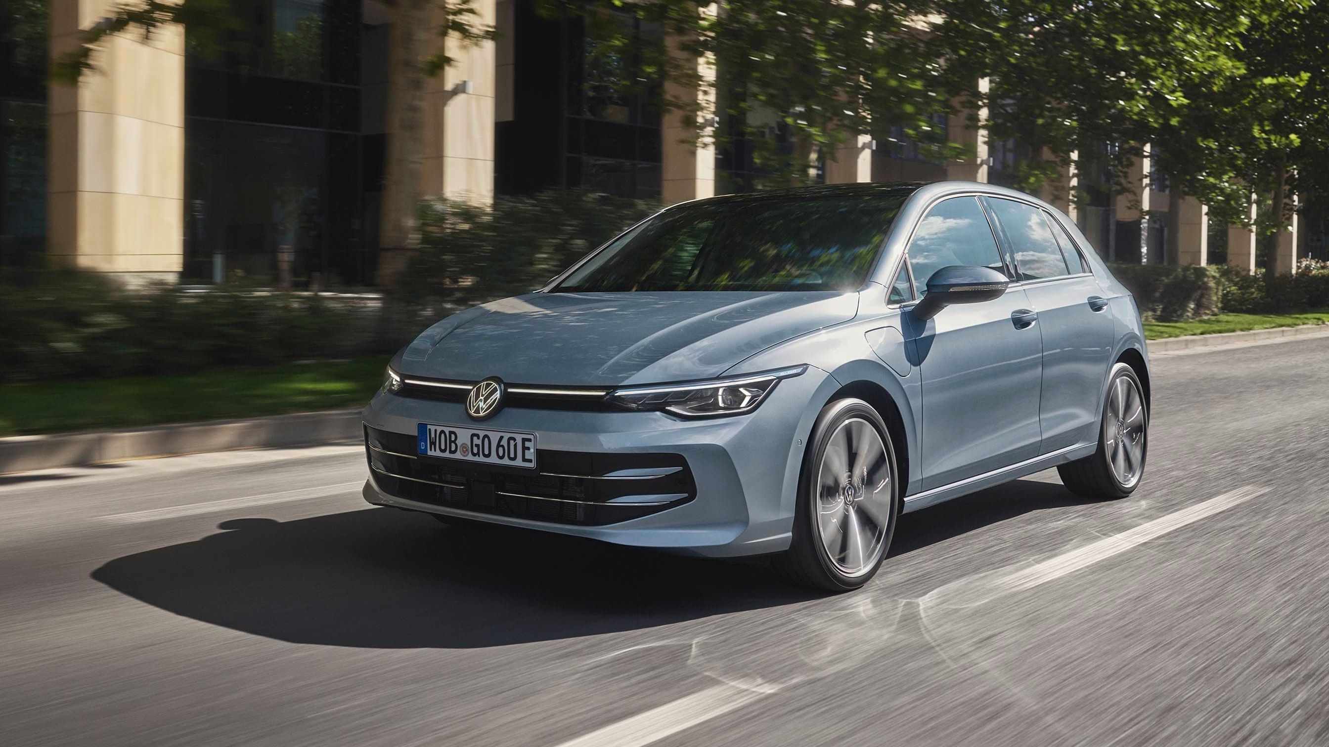 Volkswagen Golf PHEV, numa estrada