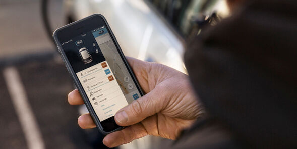 Ginge recebe informação sobre o seu e-Golf na aplicação smartphone.