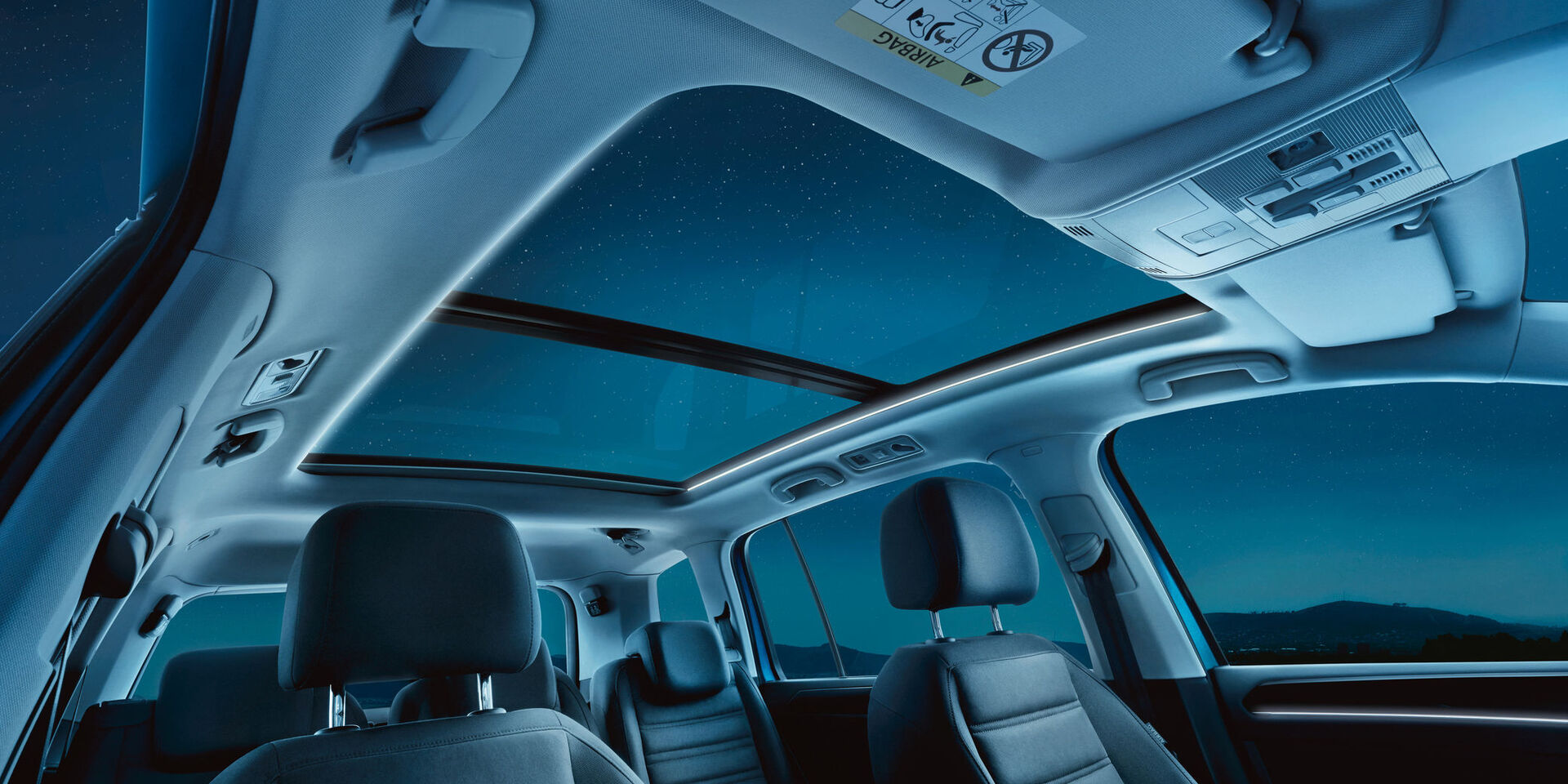 Monovolume familiar VW Touran Interior Teto Panorâmico