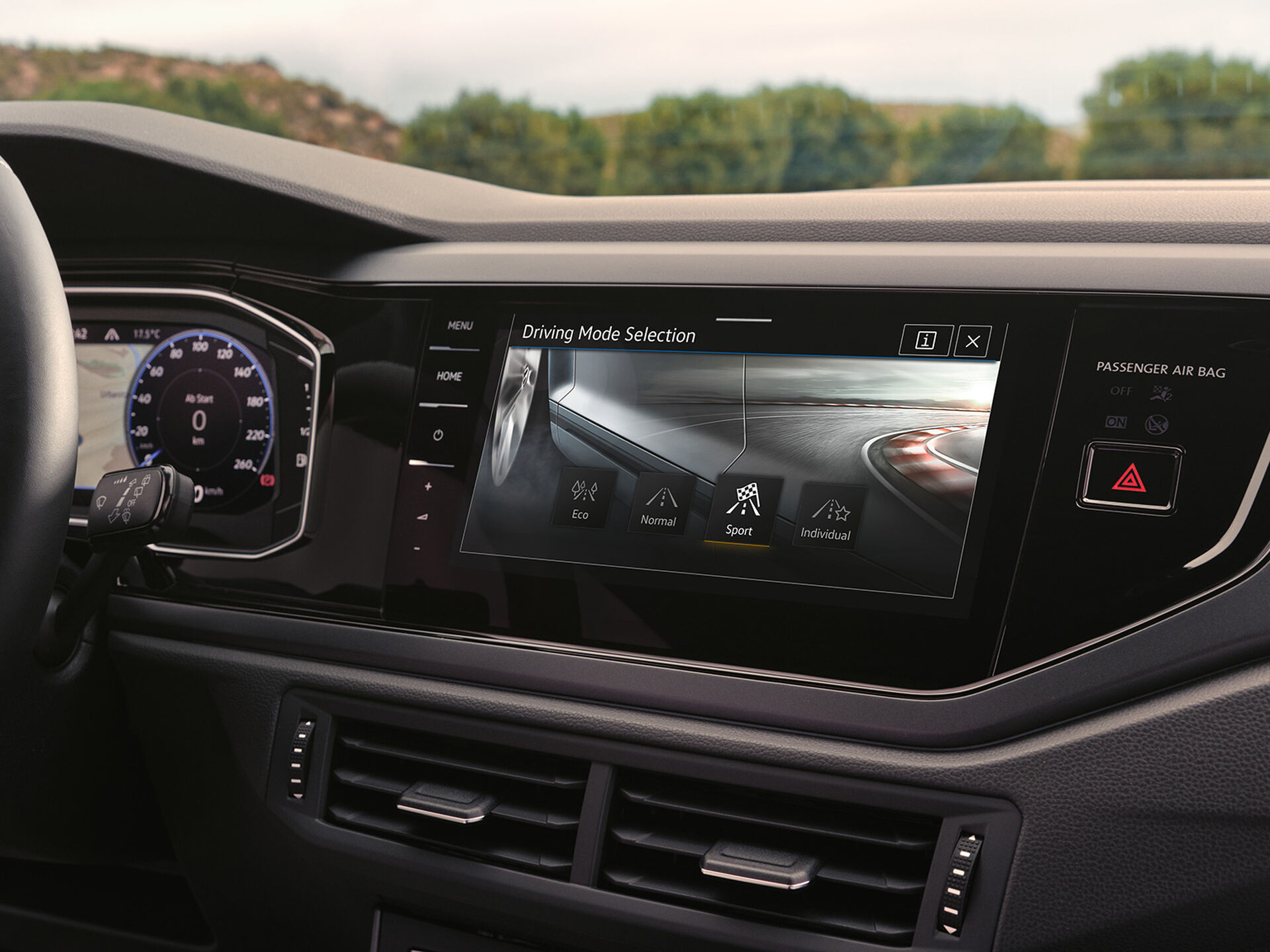 Interior do VW Taigo: Ecrã do sistema Infotainment mostra a seleção de perfis do condutor.