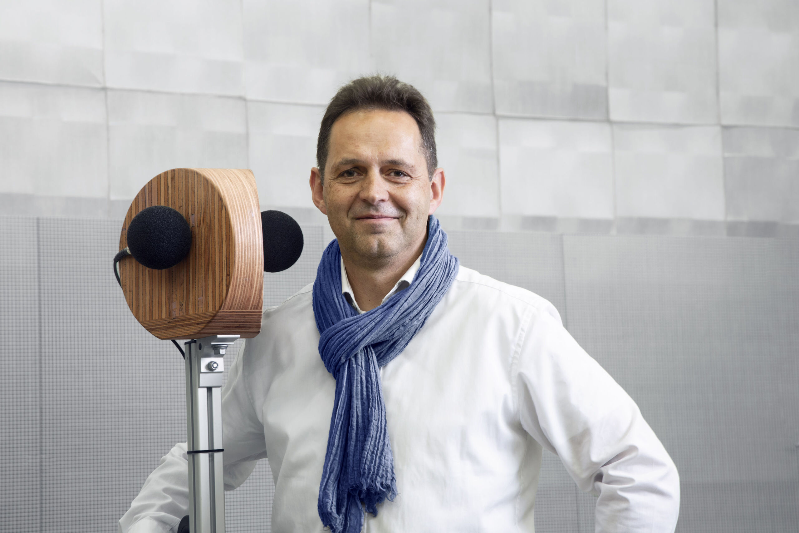 Dr. Ingo Hapke from the Volkswagen Acoustic Team