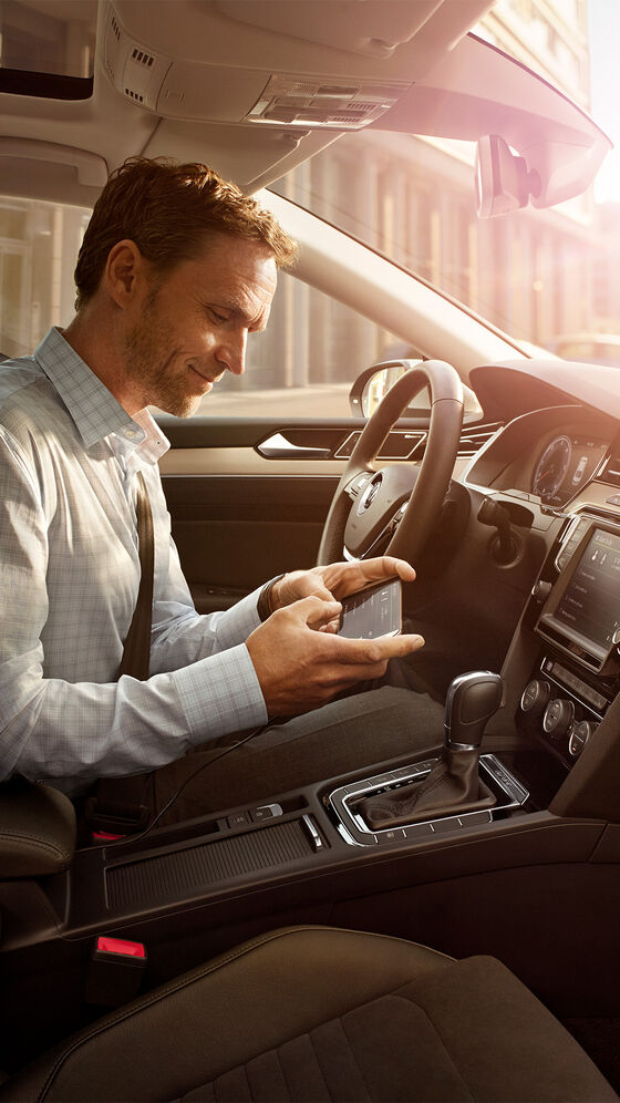 MirrorLink mit dem Car-Net Navigationssystem „Discover Pro“.