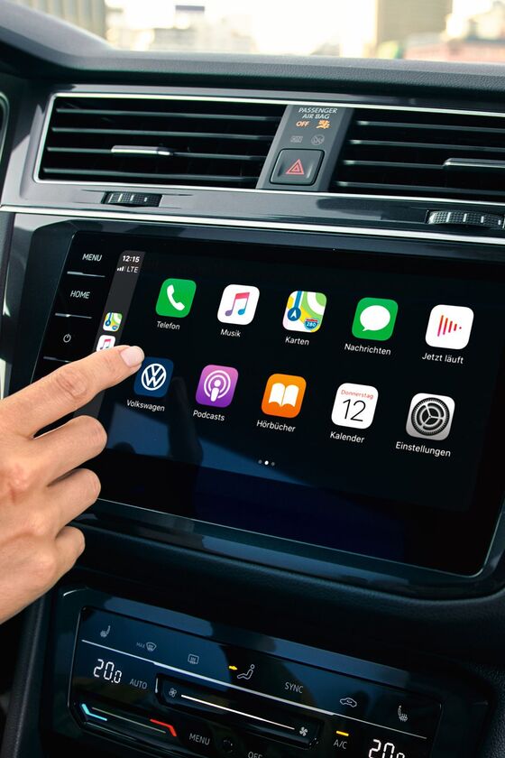Apple CarPlay mit dem Car-Net Navigationssystem „Discover Pro“.