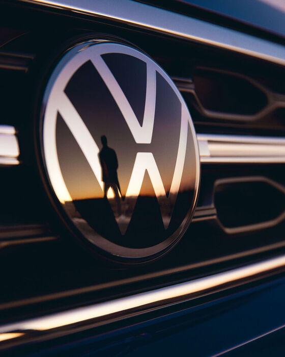 Logotipo do VW T-Roc R e grelha do radiador