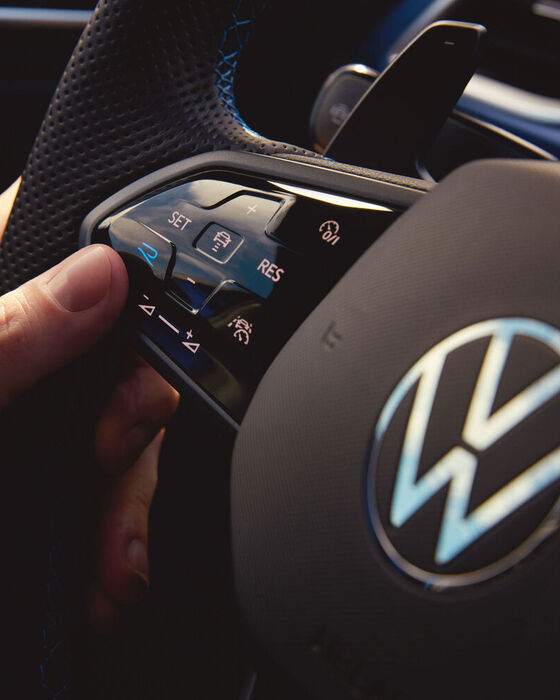 O volante multifunções do novo VW T-Roc R