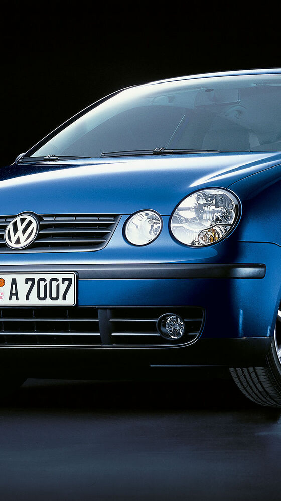 Um VW Polo 4 azul - destaques do 9N1