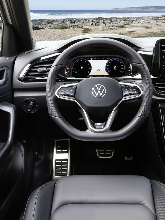 O interior renovado do novo VW T-Roc 