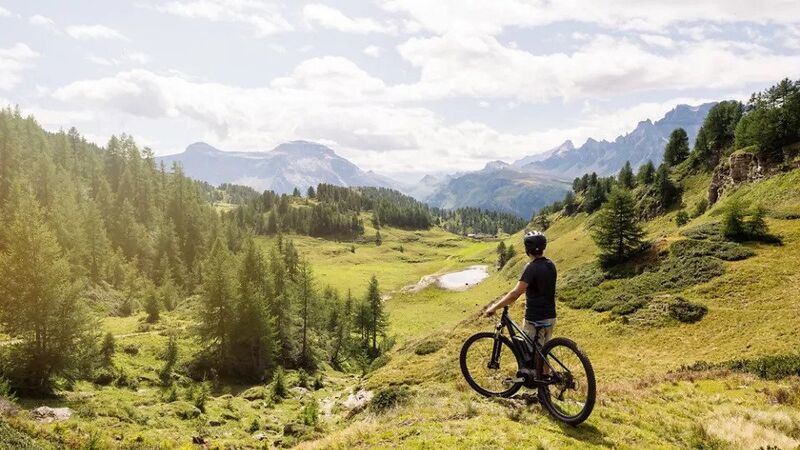 Mit dem E-Bike in den Alpen